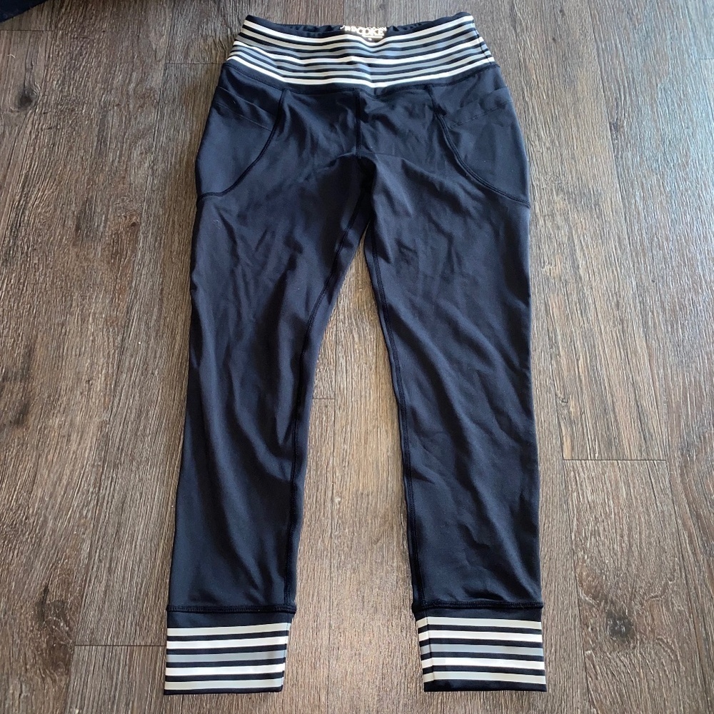 Jadelynn Brooke Fit Size Small Black Crop Leggings